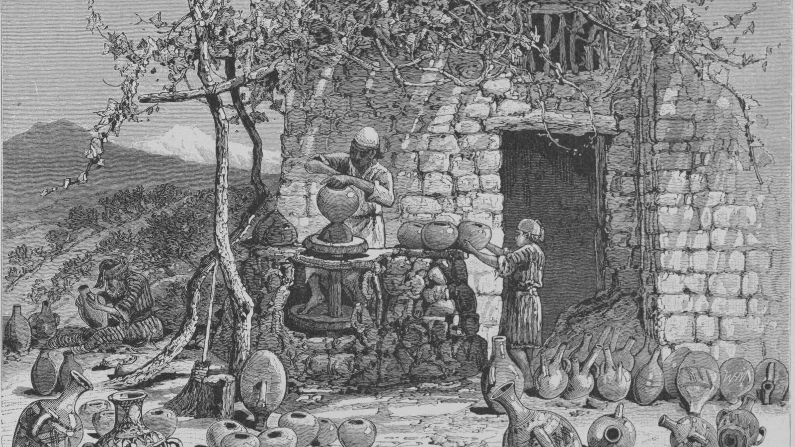 Gravura de 1881: um oleiro modela um vaso na roda, diante de uma casa de pedra, cercado de jarros e vasilhas de barro, em Rasheiyet el-Fukhar.